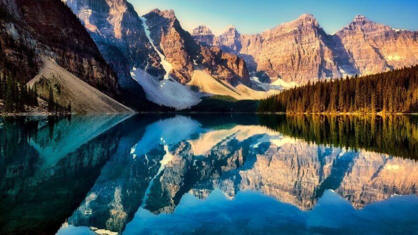 Moraine lake banff