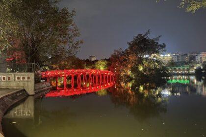 hoan kiem lake